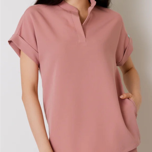 Garde Malade Scrub Set - Picture 5 of 8